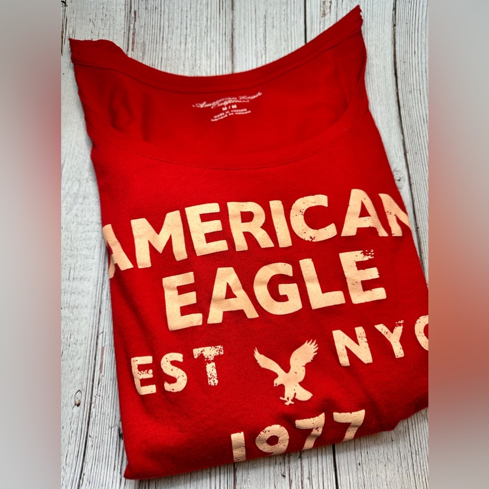 American Eagle medium scoop Neck Long Sleeve T shirt NWOT